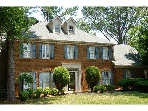 4124 Barberry Drive Ne, Roswell, GA 30075