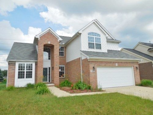 9961 Rolan Meadows Dr, Belleville, MI 48111