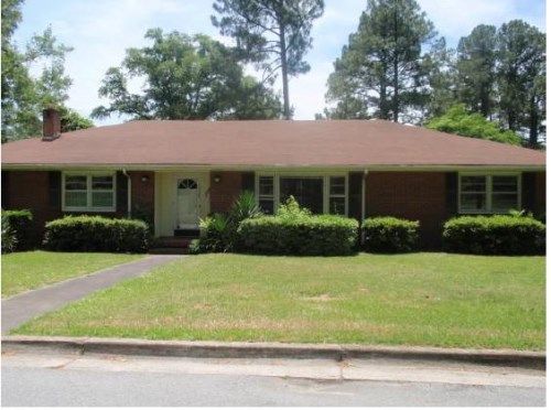 1752 Elizabeth Dr, Kinston, NC 28504