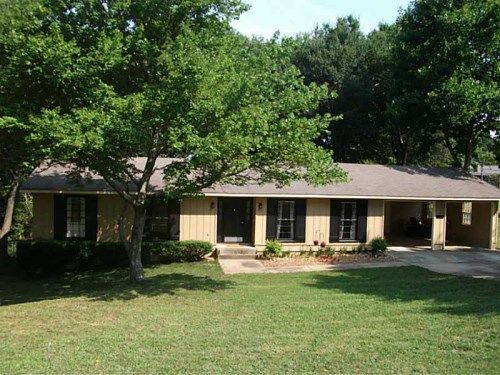 5424 Northwoods Road, Clermont, GA 30527