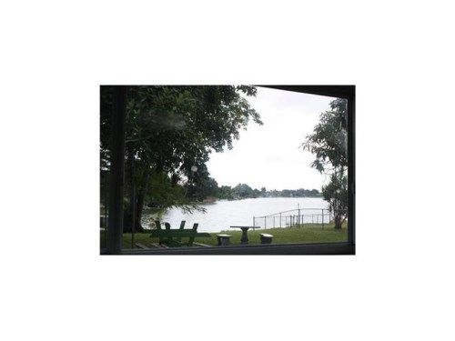 6531 W 8 AV, Hialeah, FL 33012