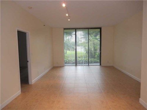 3300 NE 192 ST # 111, Miami, FL 33180