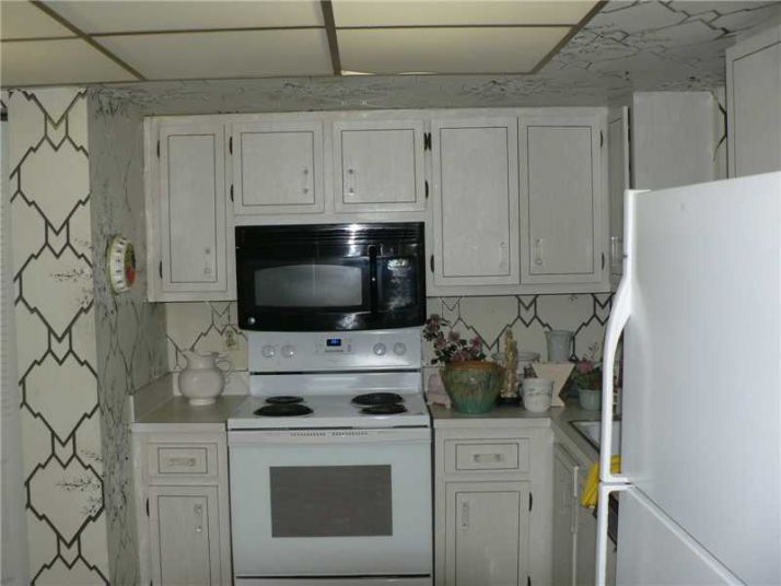1480 NW 80 AV # 406, Pompano Beach, FL 33063