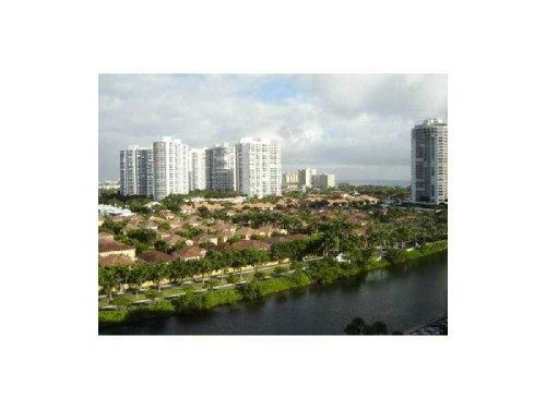 3675 N Country Club Dr # 410, Miami, FL 33180