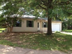 1920 Autumn Hill Dr, O Fallon, MO 63366