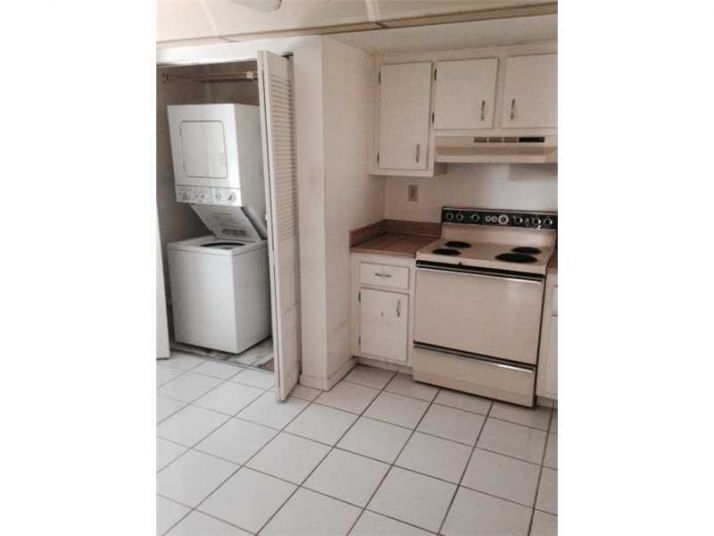 7688 NW 18 ST # 306, Pompano Beach, FL 33063