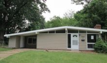 7041 Woody Ct Hazelwood, MO 63042