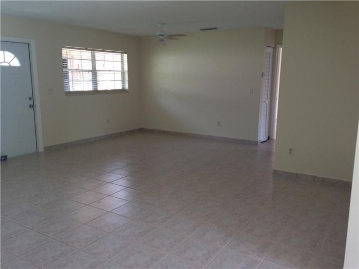 1338 S QUETZAL CT, Homestead, FL 33035