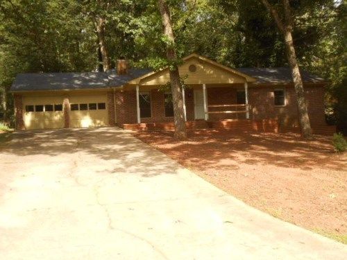 640 Mincey Woods Ct, Stone Mountain, GA 30087