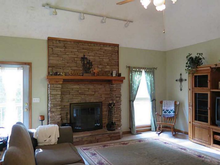 103 Rainmore Drive, Dahlonega, GA 30533