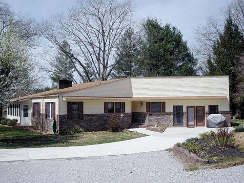 1470 River Rd, Kingston, TN 37763