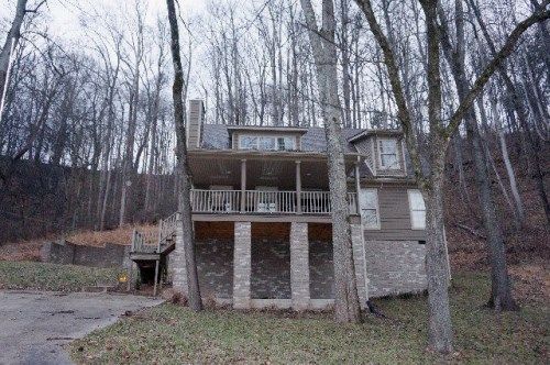 800 Harbor Drive, Lancaster, TN 38569