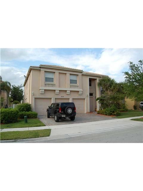 16775 SW 10 ST, Hollywood, FL 33027