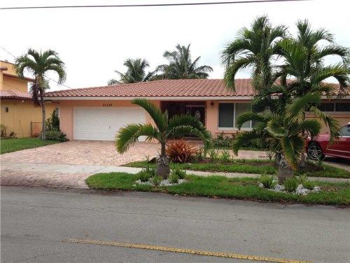 21120 NE 23 AV, Miami, FL 33180
