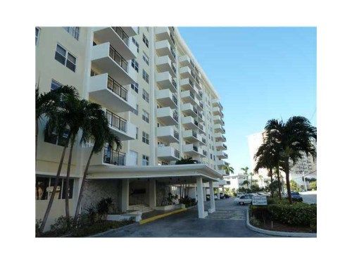 401 GOLDEN ISLES DR # 606, Hallandale, FL 33009
