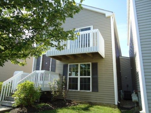 741 Serendipity Dr, Aurora, IL 60504