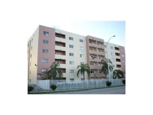 6130 W 21 CT # 303, Hialeah, FL 33016