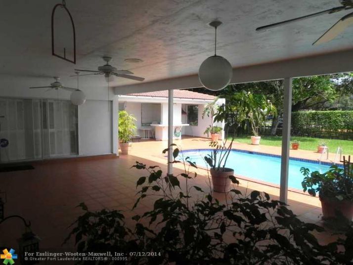 5881 SW 7TH ST, Fort Lauderdale, FL 33317
