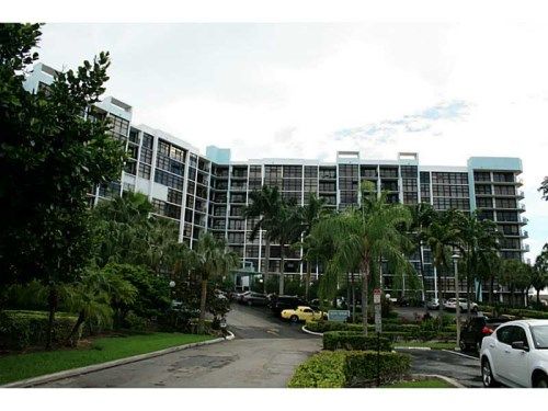 200 LESLIE DR # 1115, Hallandale, FL 33009
