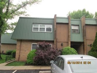 123 Meadowview Ln, Mont Clare, PA 19453