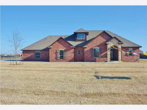 4605 Pikey's Trail, Tuttle, OK 73089