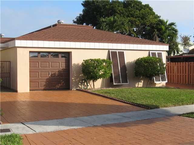 11401 SW 82 TE, Miami, FL 33173