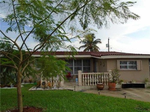1020 W 47 ST, Hialeah, FL 33012