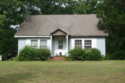 265 Spurr St., Tuscumbia, AL 35674