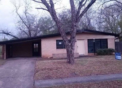 1915 Salem St, Irving, TX 75061