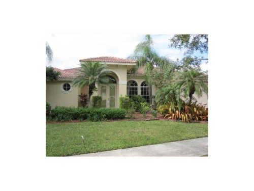 297 EGRET LN, Fort Lauderdale, FL 33327