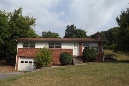 2552 Volunteer Parkway, Bristol, TN 37620