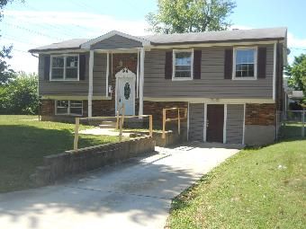 5410 Camino Way, Louisville, KY 40216