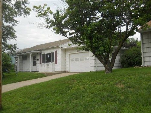 2203 Maple St, Saint Joseph, MO 64507