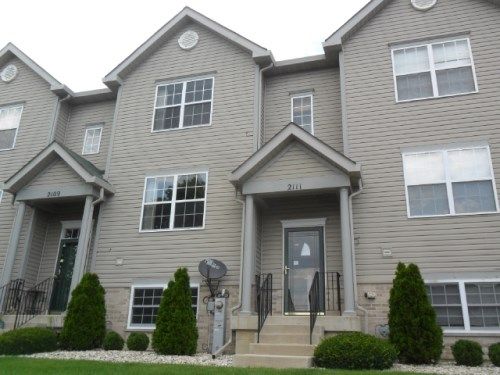 2111 S Austrian Pine St, Lockport, IL 60441