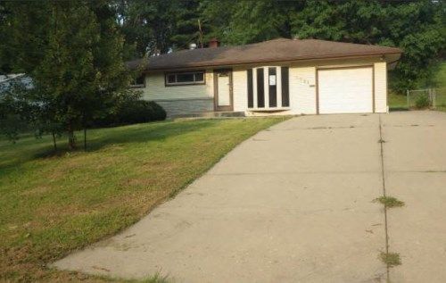 5321 Hunter St, Kansas City, MO 64133