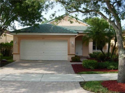 804 TANGLEWOOD CR, Fort Lauderdale, FL 33327