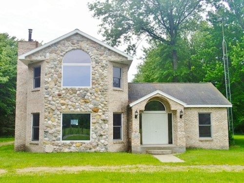 2106 Russell Rd, Baroda, MI 49101