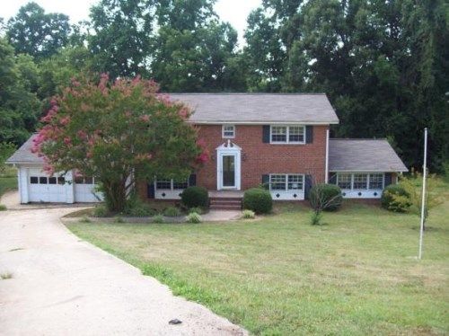 384 Rolling Park Dr, Lexington, NC 27295