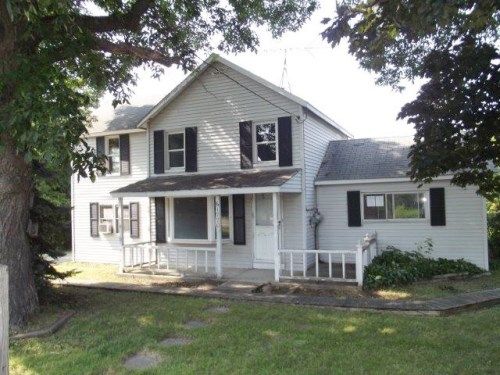 61770 Silver Lake Rd, South Lyon, MI 48178