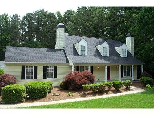 105 Barrington Drive E, Roswell, GA 30076
