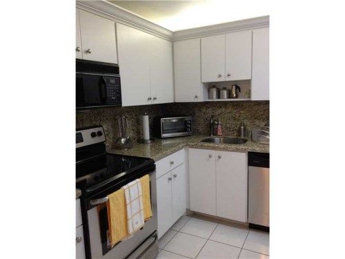 806 CYPRESS GROVE LN # 205, Pompano Beach, FL 33069