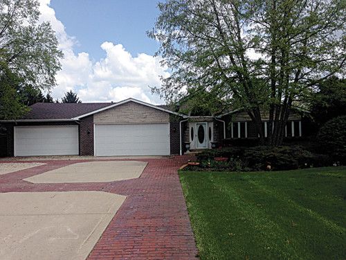 29W780 Smith Rd, West Chicago, IL 60185