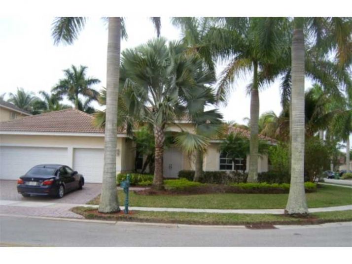 1771 VICTORIA POINTE CR, Fort Lauderdale, FL 33327