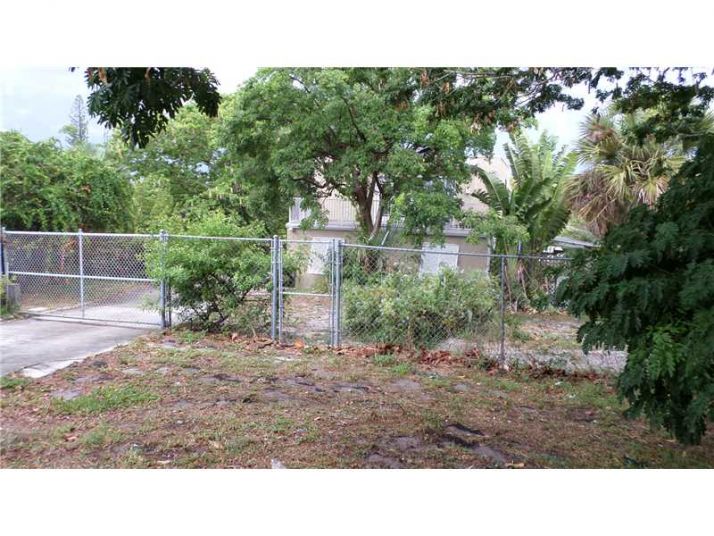 831 N A ST, Lake Worth, FL 33460
