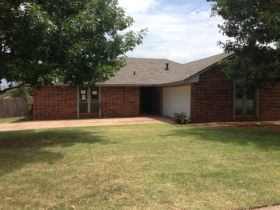 809 Condor Ct, Noble, OK 73068