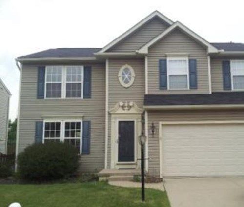 8710 Westfield Park Drive, Olmsted Falls, OH 44138