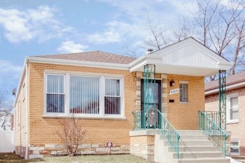 8204 South ALBANY Avenue, Chicago, IL 60652