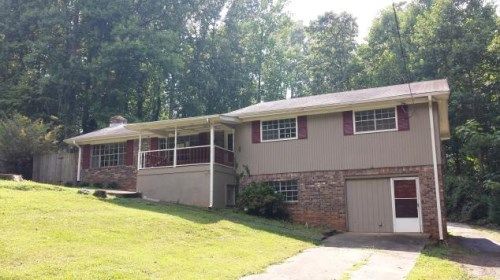 5677 Hill Crest Dr, Acworth, GA 30102