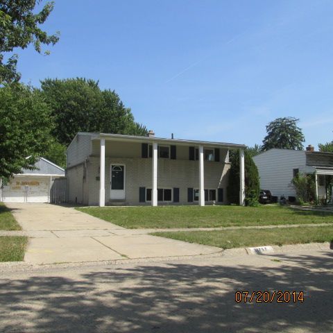 31757 E Ditner Dr, Rockwood, MI 48173