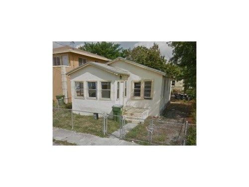 1555 NW 62 TE, Miami, FL 33147